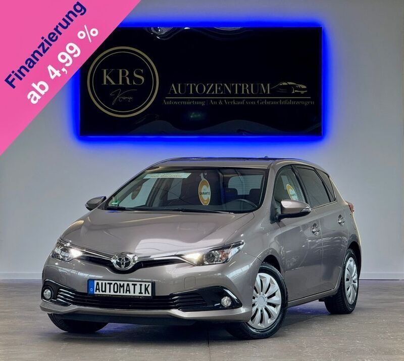 Gold Gebraucht 2015 Toyota Auris Design Limousine | 13.990 € (Etwas zu teuer) - Bild 1/4