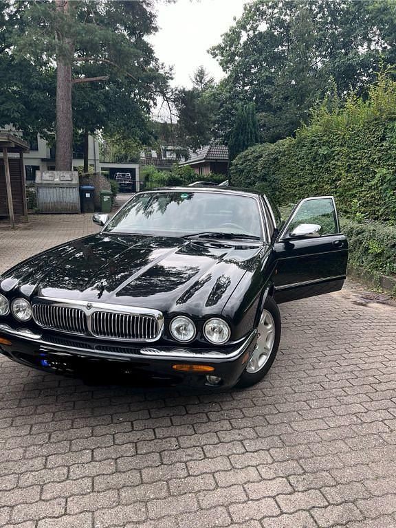 Gebraucht Jaguar XJ Sovereign 284 PS (208 kW) 2000 Schwarz Limousine