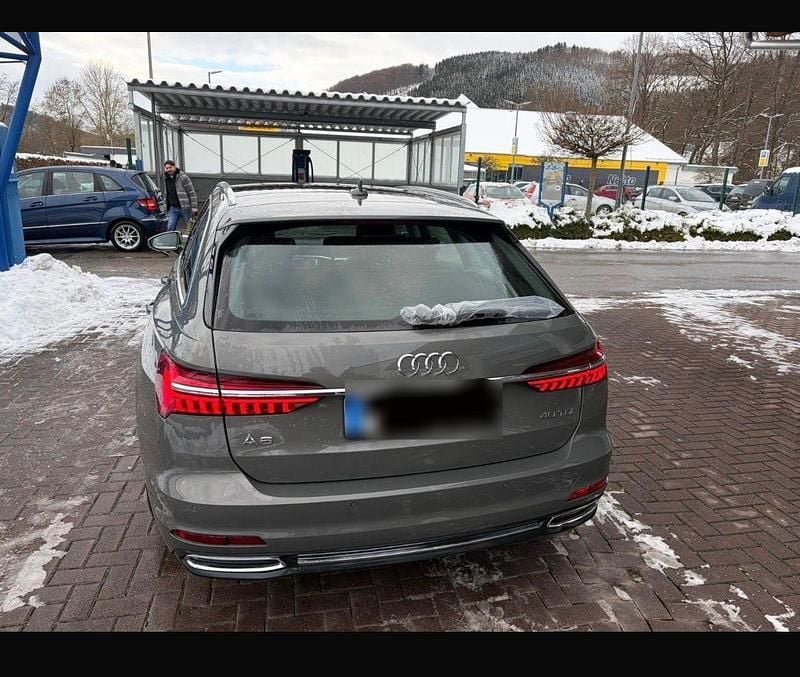 Gebraucht Audi A6 Advanced 204 PS (150 kW) 2023 Grau Kombi