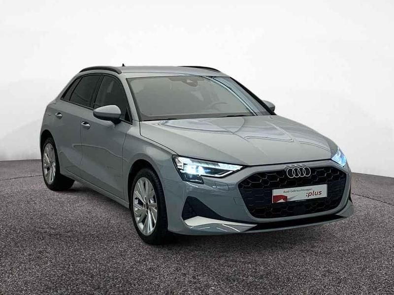 Second-hand Audi A3 Advanced Plus 204 CP (150 kW) 2025 Gri Berlinǎ