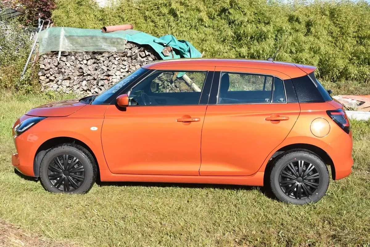 Gebraucht Suzuki Swift 83 PS (61 kW) 2024 Orange Kleinwagen