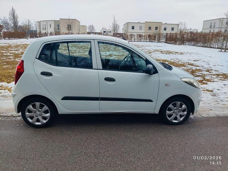Gebraucht Hyundai i10 Classic 69 PS (50 kW) 2012 Weiß Kleinwagen