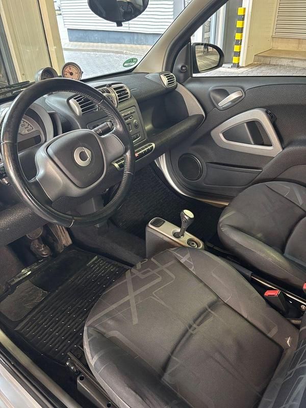 Blau Gebraucht 2006 Smart ForTwo Coupé Passion Coupé | 2.950 € (Etwas zu teuer) - Bild 1/4