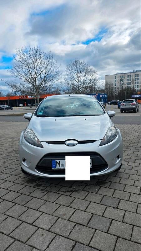 Gebraucht Ford Fiesta 52 PS (38 kW) 2009 Silber Kleinwagen