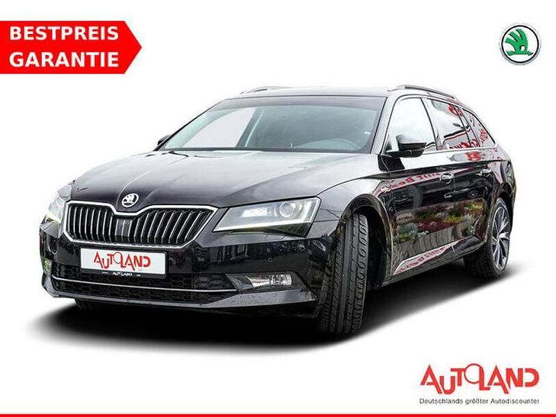 Schwarz Gebraucht 2017 Skoda Superb LAURIN & KLEMENT Kombi | 25.990 € (Teuer) - Bild 1/4