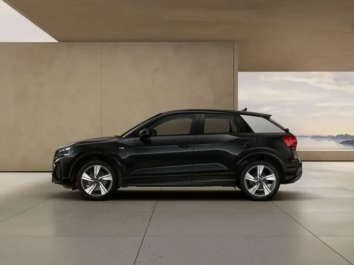 Neu Audi Q2 S-Line 150 PS (110 kW) 2026 Mythosschwarz metallic SUV