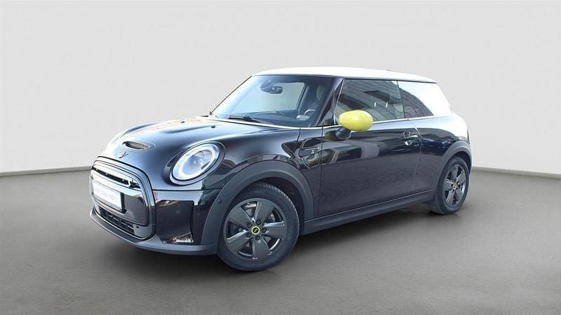 Gebraucht Mini Cooper SE 75 kW (102 PS) 2021 Schwarz Kleinwagen
