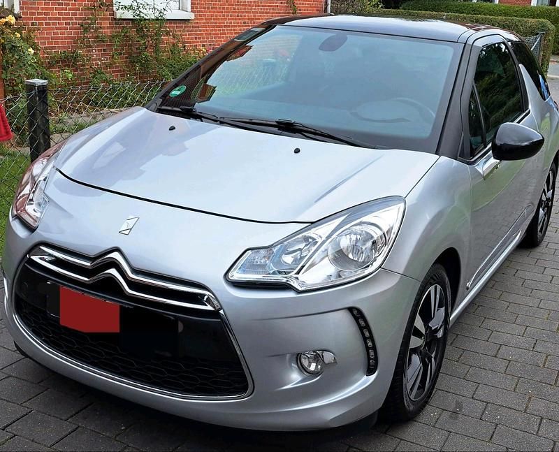 Silber Gebraucht 2013 Citroën DS3 Kleinwagen | 4.950 € (Guter Preis) - Bild 1/4