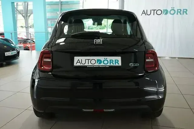 Gebraucht Fiat 500e 86 kW (118 PS) 2023 Schwarz Kleinwagen