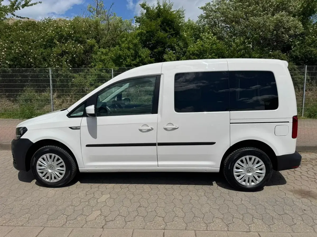 Gebraucht VW Caddy Trendline 102 PS (75 kW) 2016 Weiß Van / Kleinbus
