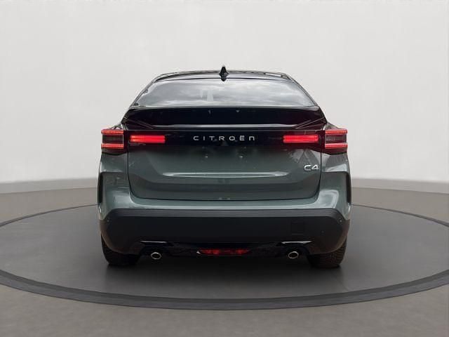 Neu Citroën C4 131 PS (96 kW) 2025 Grün SUV