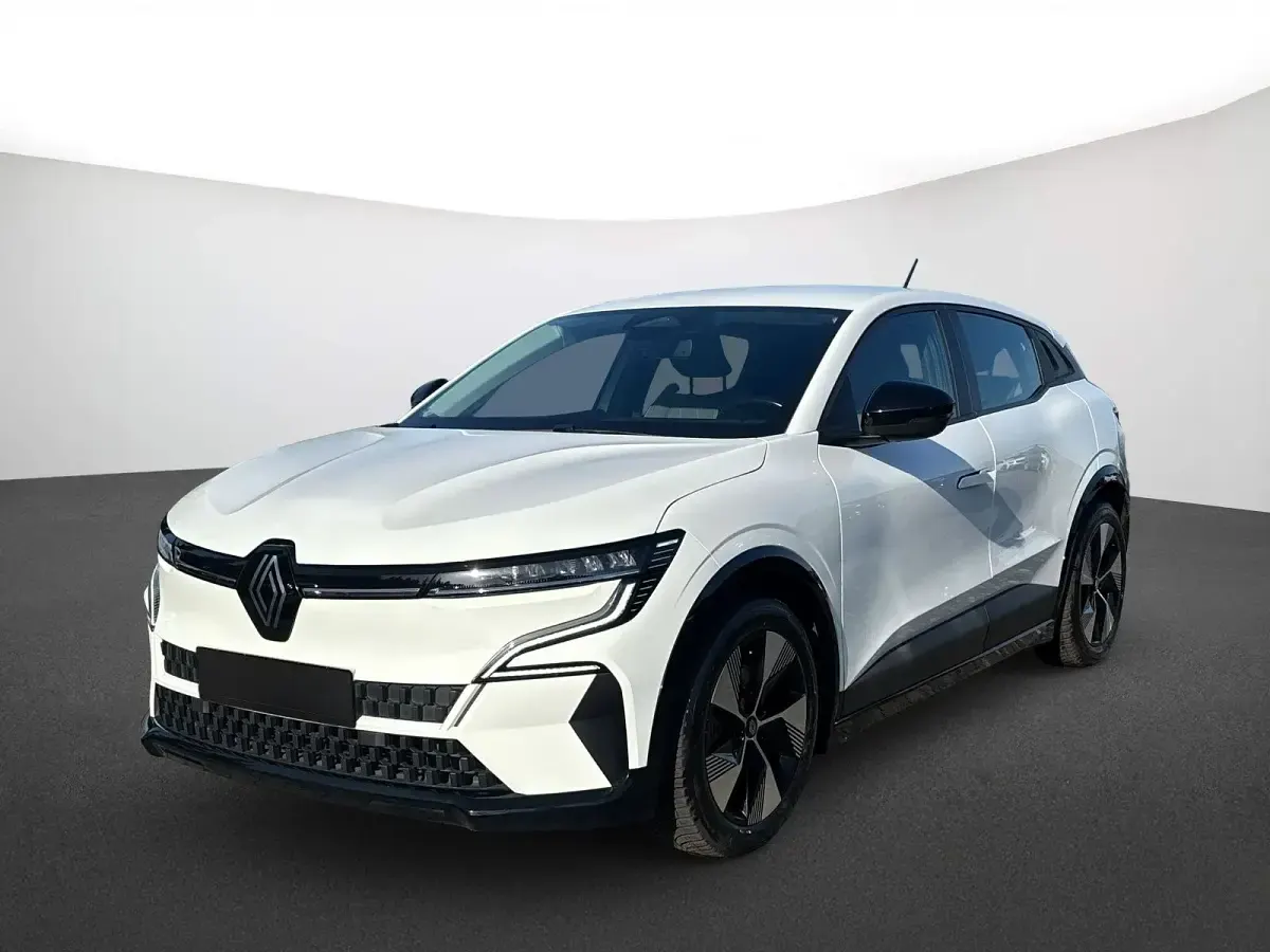 Używany Renault Megane E-Tech Evolution 160 kW (218 KM) 2022 Biały Sedan/Limuzyna