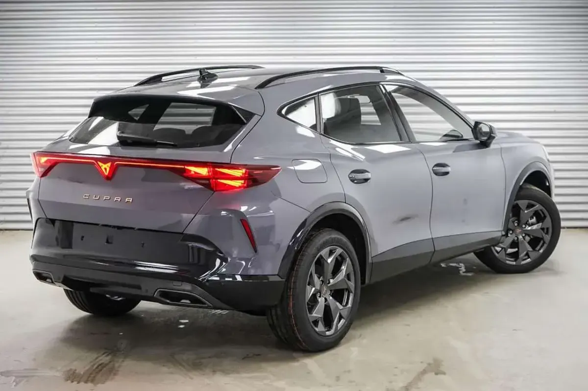 Neu Cupra Formentor 150 PS (110 kW) 2025 Graphene grau metallic (r6) SUV