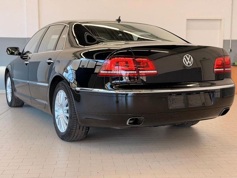 Second-hand VW Phaeton 334 CP (245 kW) 2016 Negru Berlinǎ