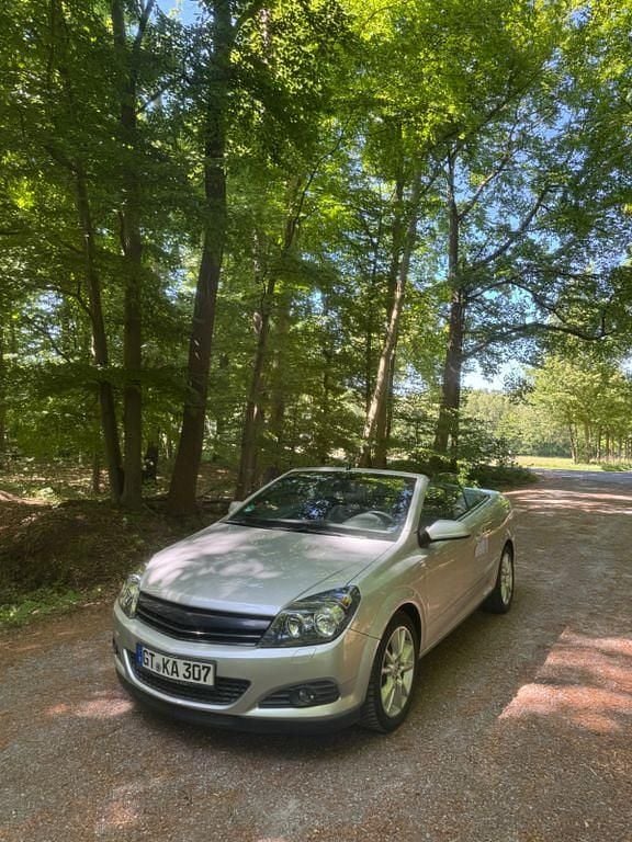 Gebraucht Opel Astra Cabriolet 140 PS (102 kW) 2007 Silber Cabrio