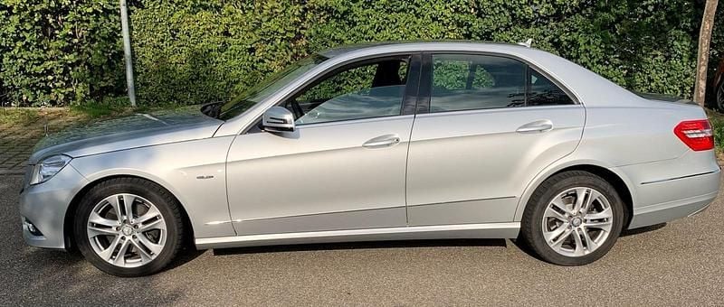Gebraucht Mercedes E350 Avantgarde 292 PS (214 kW) 2009 Grau Limousine