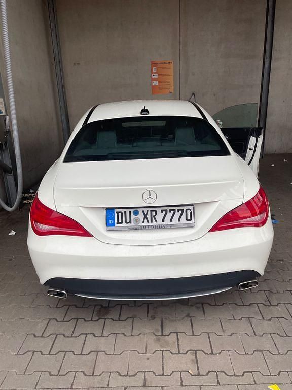 Gebraucht Mercedes CLA200 156 PS (114 kW) 2015 Weiß Coupé