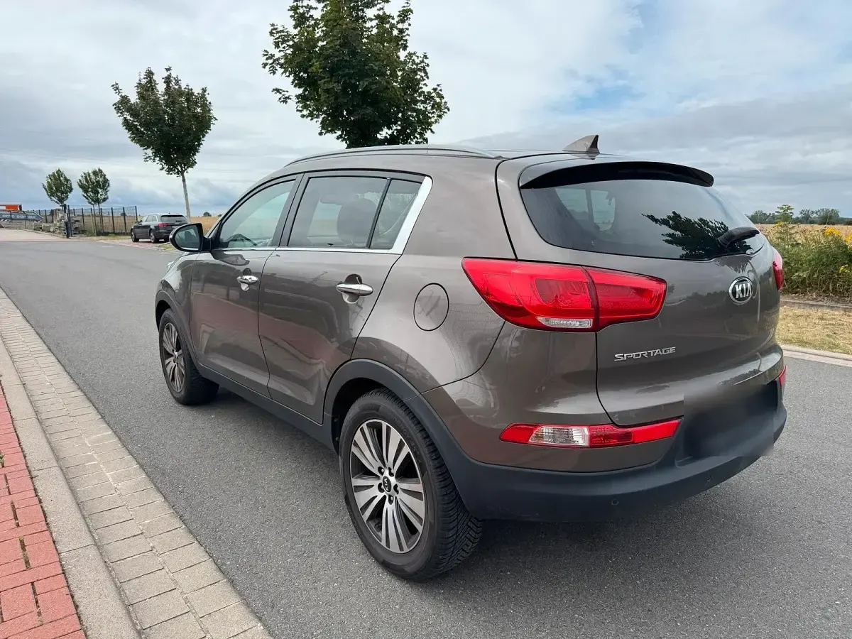 Gebraucht Kia Sportage Spirit 166 PS (122 kW) 2015 Braun SUV