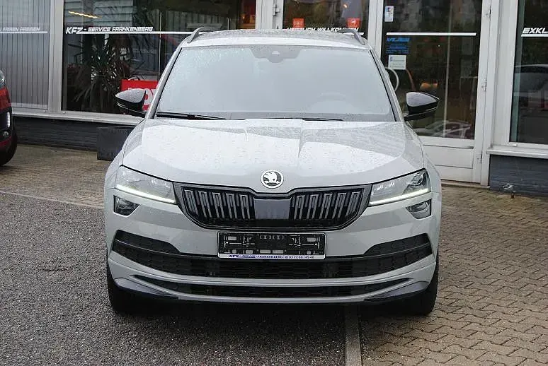 Gebraucht Skoda Karoq SportLine 190 PS (139 kW) 2021 Steelgrau SUV