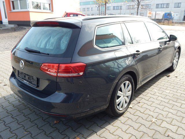 Gebraucht VW Passat Trendline 120 PS (88 kW) 2015 Grau Kombi