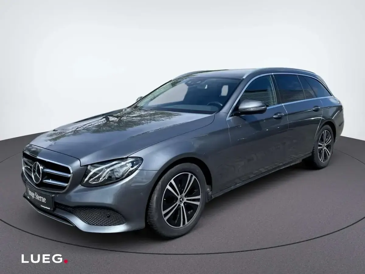 Gebraucht Mercedes E200 Avantgarde 197 PS (144 kW) 2020 Metalliclack selenitgrau Kombi
