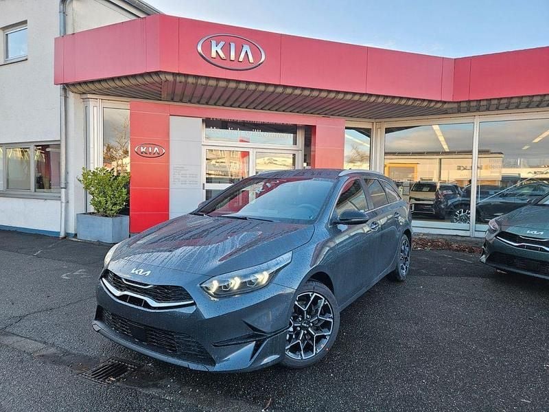 Grau Gebraucht 2025 Kia Ceed Sportswagon 4 Kombi | 25.950 € (Guter Preis) - Bild 1/4