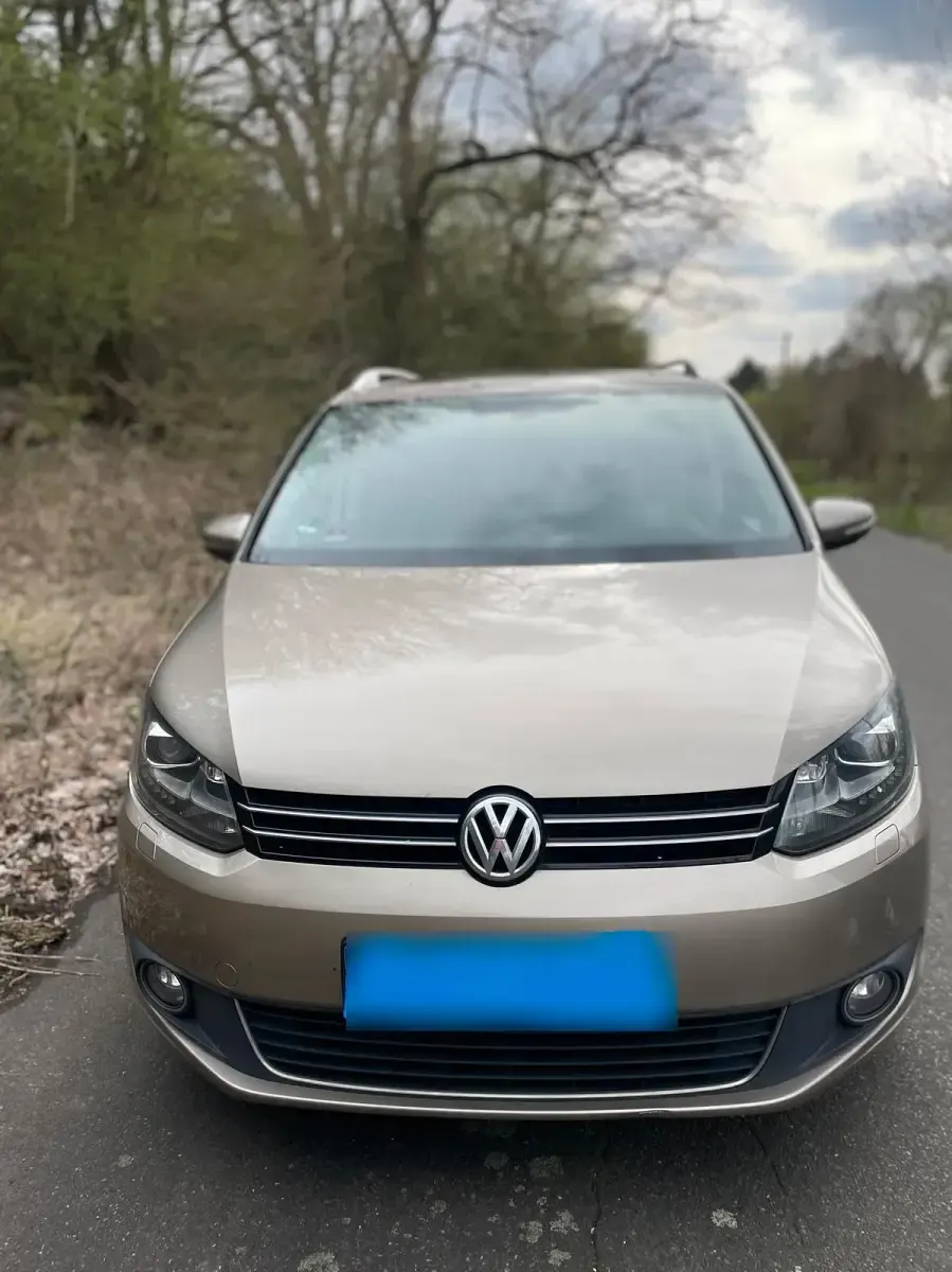 Gebraucht VW Touran Highline 140 PS (102 kW) 2012 Beige Van / Kleinbus