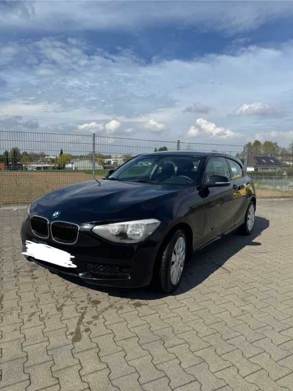 Schwarz Gebraucht 2012 BMW 114 Kleinwagen | 4.000 € (Superpreis) - Bild 1/4
