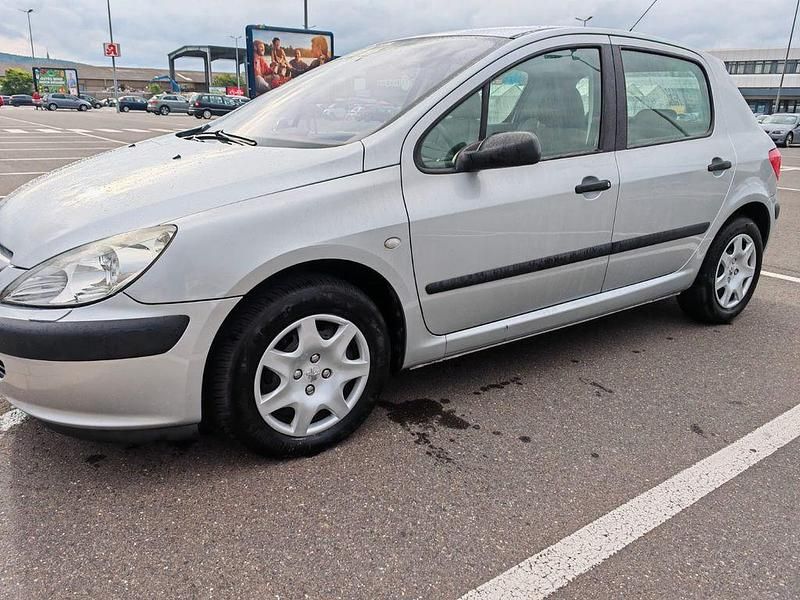 Silber Gebraucht 2003 Peugeot 307 Premium Limousine | 1.999 € (Fairer Preis) - Bild 1/4