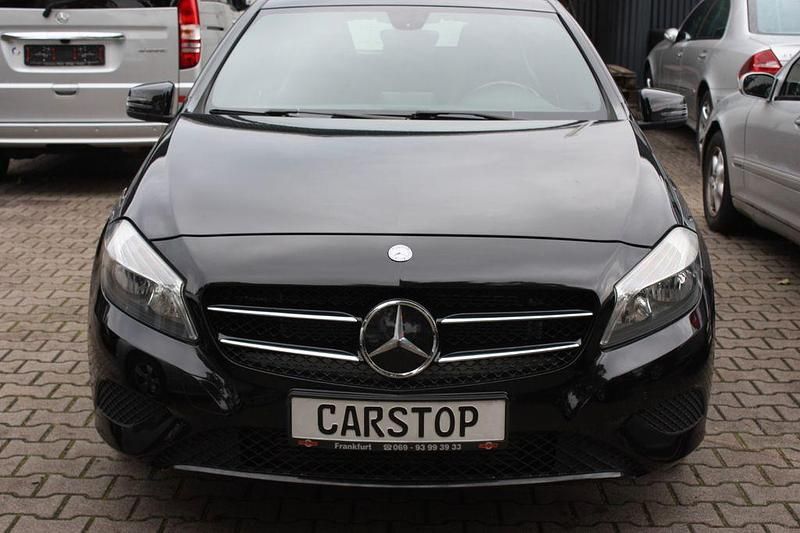 Schwarz Gebraucht 2013 Mercedes A180 Limousine | 8.900 € (Guter Preis) - Bild 1/4