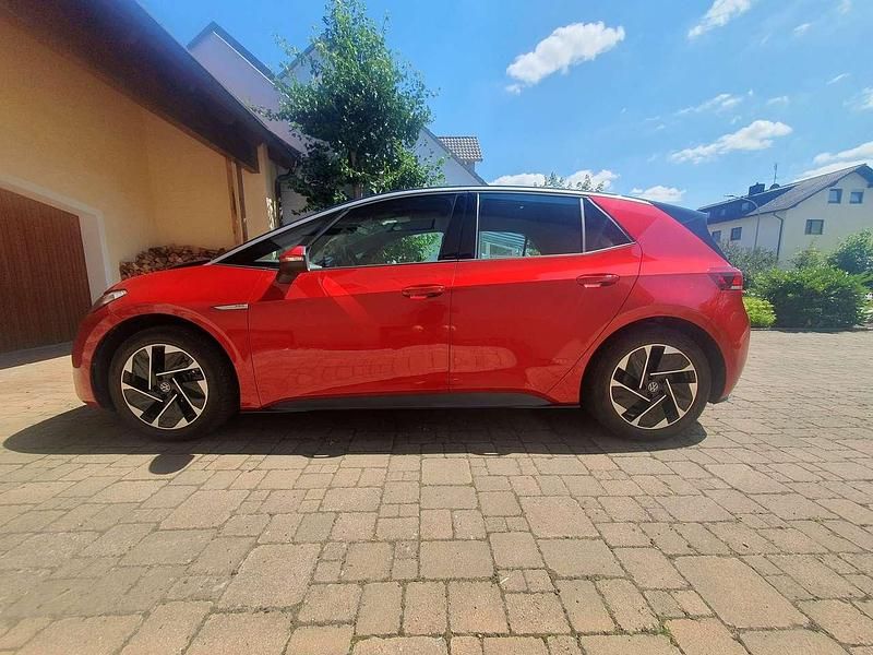 Gebraucht VW ID.3 Pro Performance 150 kW (204 PS) 2023 Rot Kleinwagen