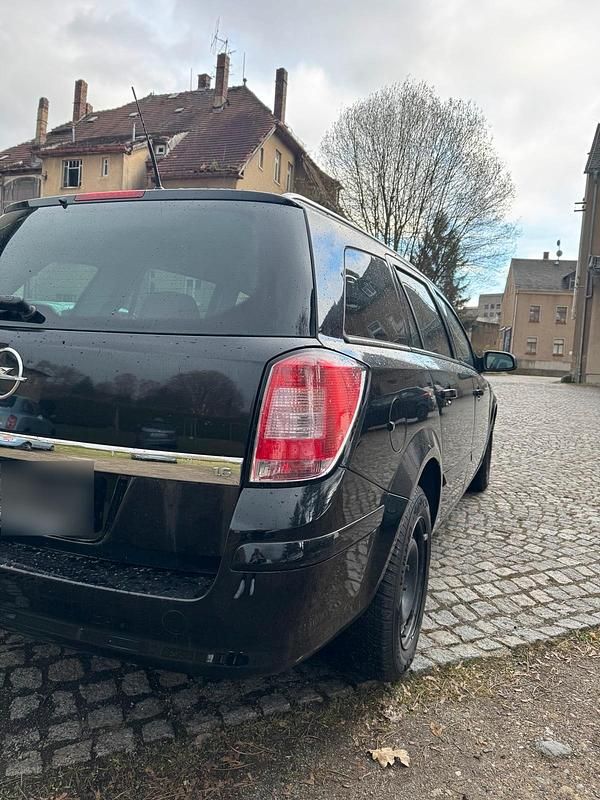 Gebraucht Opel Astra 90 PS (66 kW) 2007 Schwarz Kombi