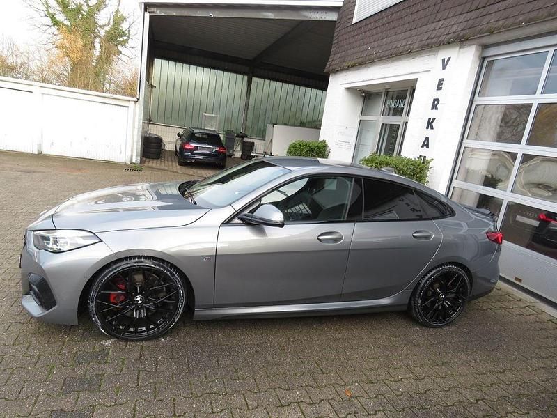 Gebraucht BMW 220 M Sport 190 PS (139 kW) 2022 Grau Coupé
