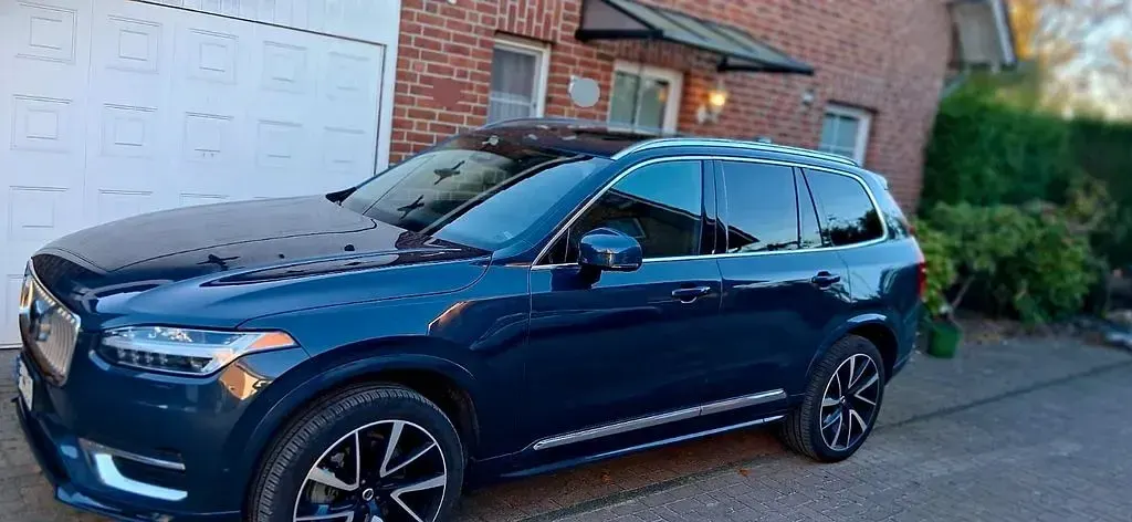 Gebraucht Volvo XC90 Plus 250 PS (183 kW) 2024 Blau SUV