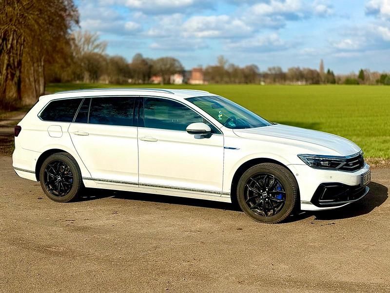 Gebraucht VW Passat GTE 218 PS (160 kW) 2020 Weiß Kombi