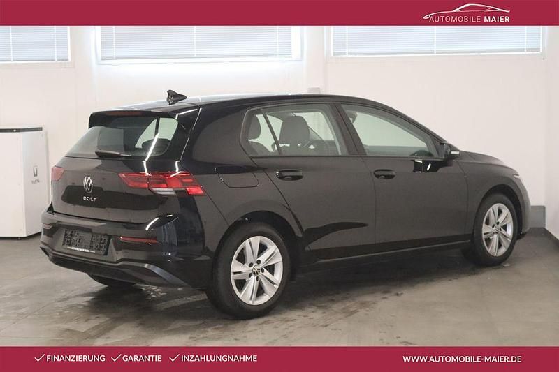 Gebraucht VW Golf VIII Life 150 PS (110 kW) 2022 Schwarz Limousine
