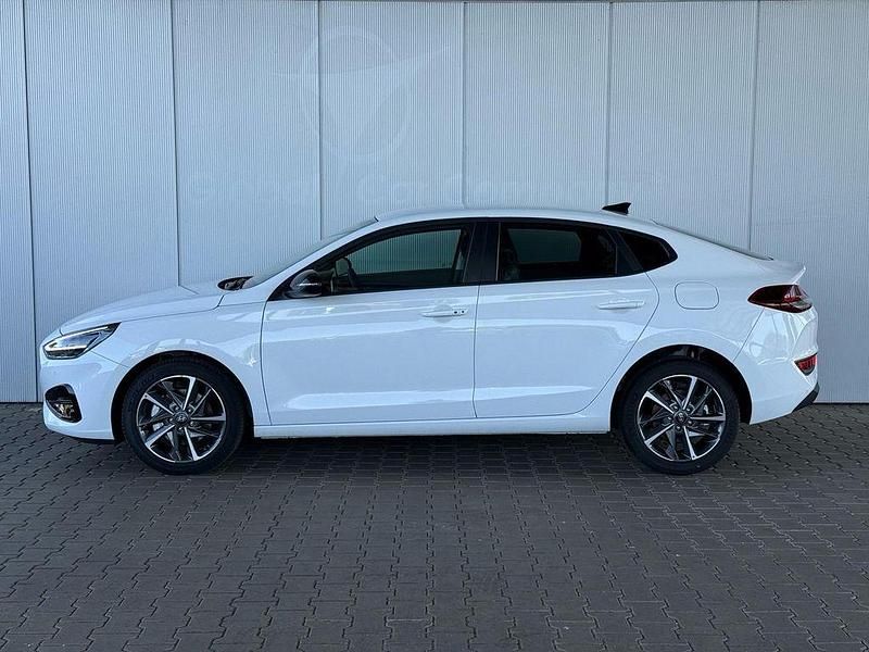 Atlas white Neu 2025 Hyundai i30 Prime Limousine | 26.200 € (Guter Preis) - Bild 1/4