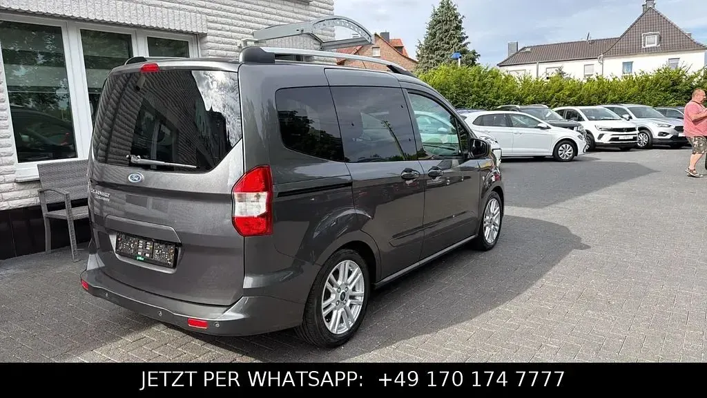 Gebraucht Ford Tourneo Courier Titanium 101 PS (74 kW) 2020 Grau Van / Kleinbus