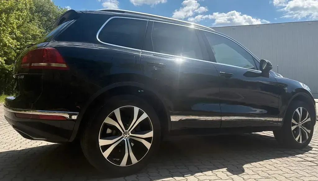 Używany VW Touareg 262 KM (192 kW) 2017 Czarny SUV