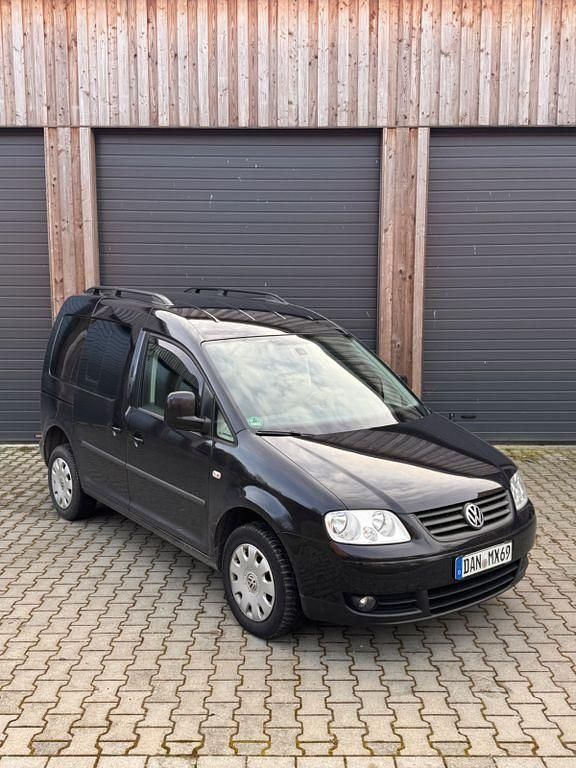 Gebraucht VW Caddy Life 105 PS (77 kW) 2010 Schwarz Van / Kleinbus