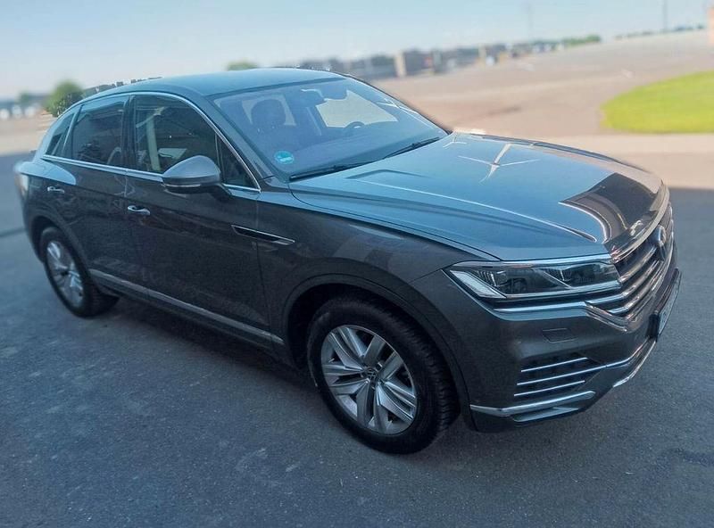 Gebraucht VW Touareg 231 PS (169 kW) 2021 Grau SUV