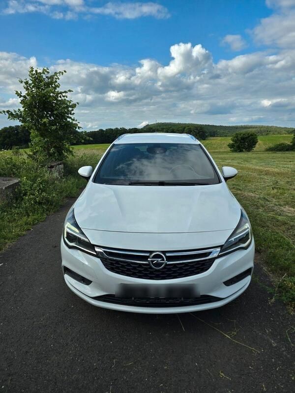Weiß Gebraucht 2016 Opel Astra Business Kombi | 7.000 € (Fairer Preis) - Bild 1/4