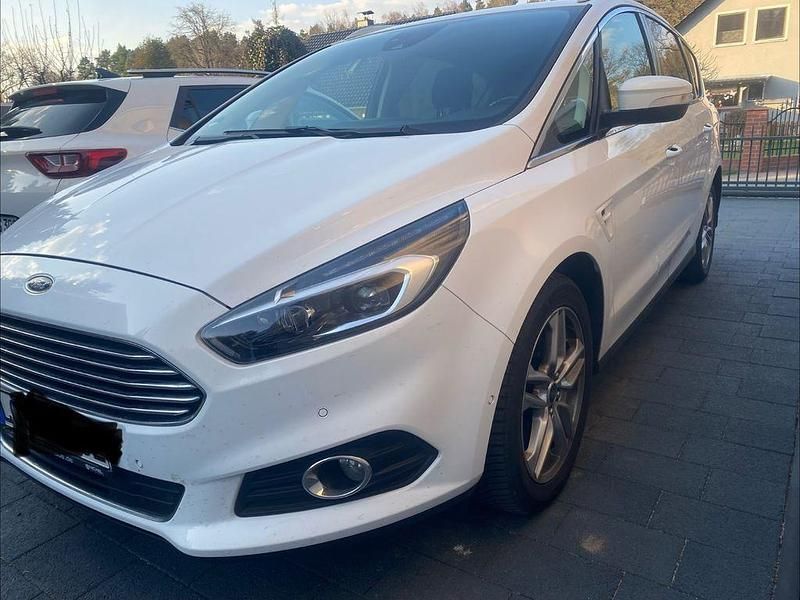 Gebraucht Ford S-MAX Vignale 190 PS (139 kW) 2018 Weiß Van / Kleinbus