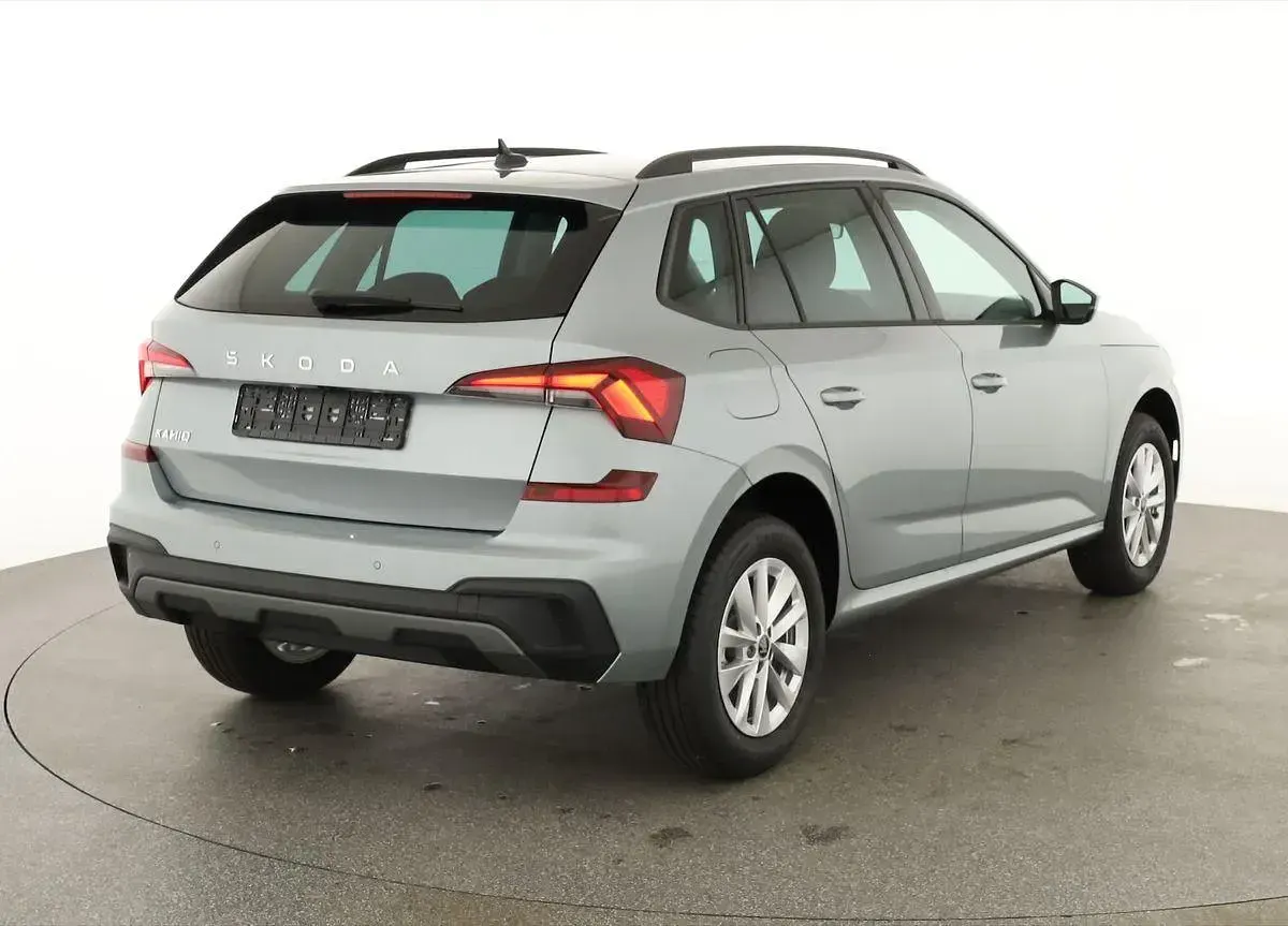 Neu Skoda Kamiq Selection 116 PS (85 kW) 2026 Smokey diamond metallic SUV