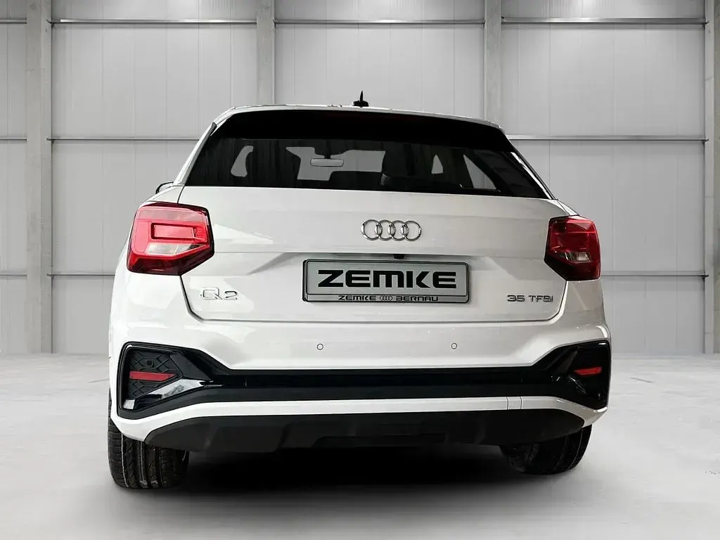 Gebraucht Audi Q2 S-Line 150 PS (110 kW) 2023 Ibisweiß SUV