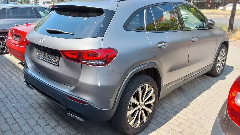 Gebraucht Mercedes GLA220 Progressive 190 PS (139 kW) 2023 Grau SUV