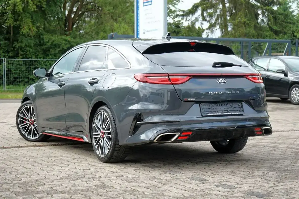 Gebraucht Kia ProCeed GT 204 PS (150 kW) 2019 Dark penta Kombi