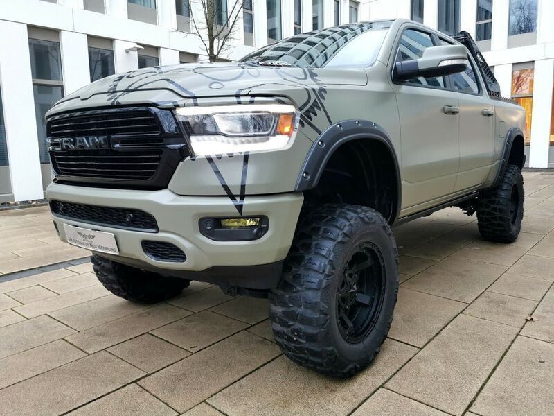 Schwarz metallic Gebraucht 2019 Dodge Ram Abholung | 64.000 € - Bild 1/4