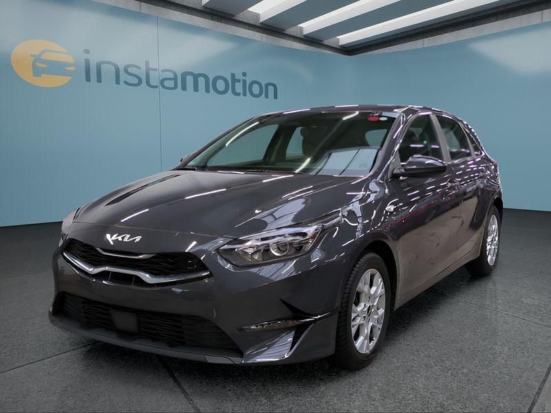 Usado Kia Ceed 140 HP (102 kW) 2025 Cinzento Citadino