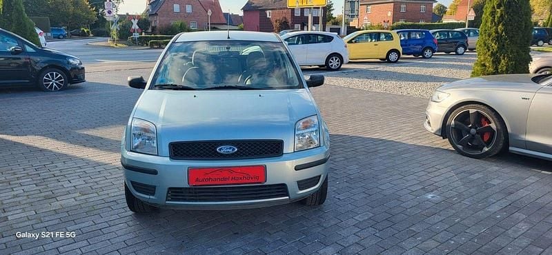 Grün Gebraucht 2003 Ford Fusion Ambiente Kleinwagen | 2.800 € (Fairer Preis) - Bild 1/4